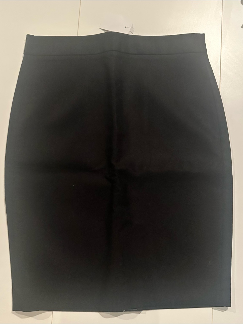 J. Crew Black Pencil Skirt - Sleek Tailored Silhouette